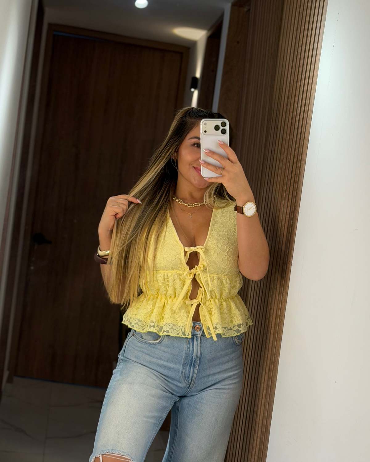 BLUSA MOÑO ENCAJE