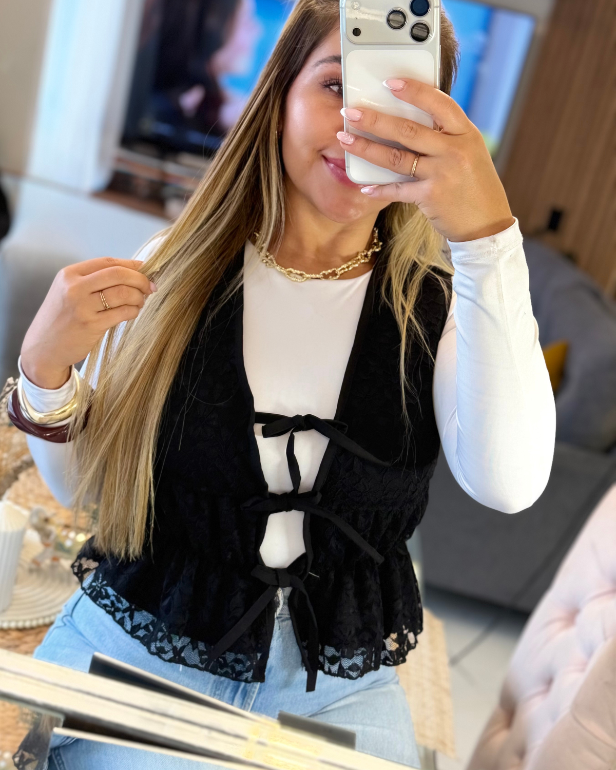 BLUSA MOÑO ENCAJE